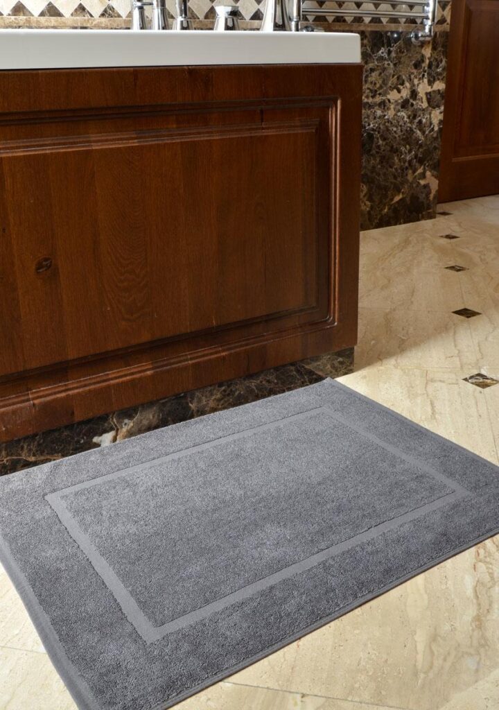 SOFTWISH Bath Mat – 650 GSM | White/Grey